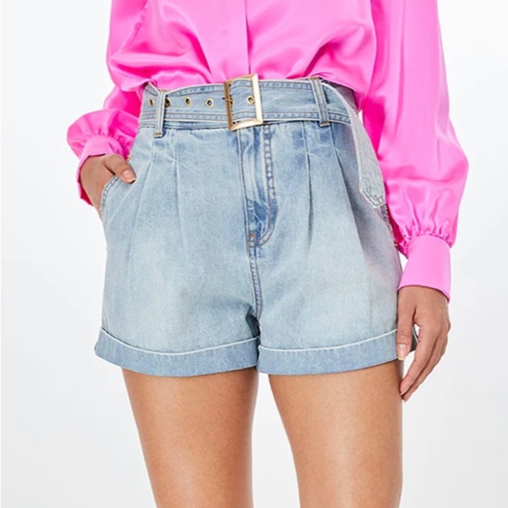 MILO DENIM SHORTS IN LIGHT BLUE